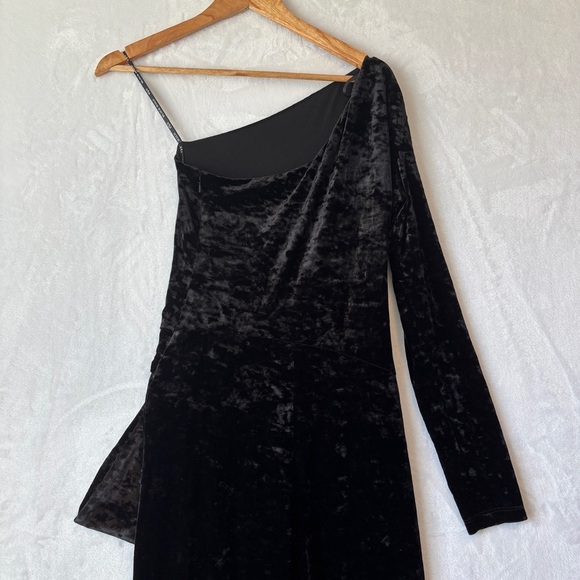 Black Halo EVE black women one sleeve formal wide leg velvet jumpsuit size 2 NWT - Picture 9 of 13